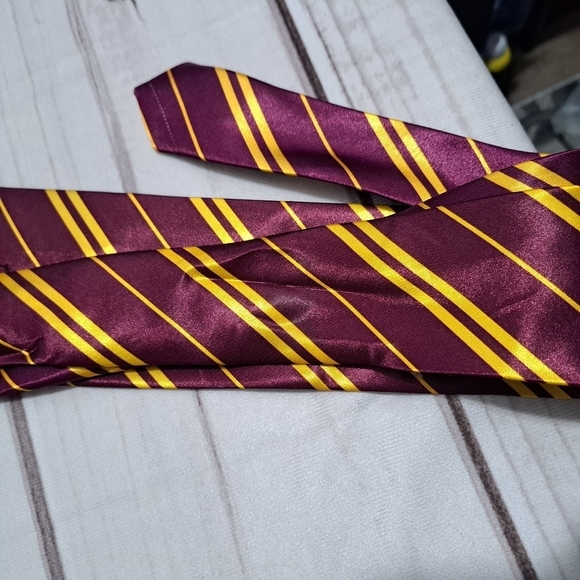 Rubie's Costume Co Harry Potter Gryffindor Tie - Picture 10 of 12